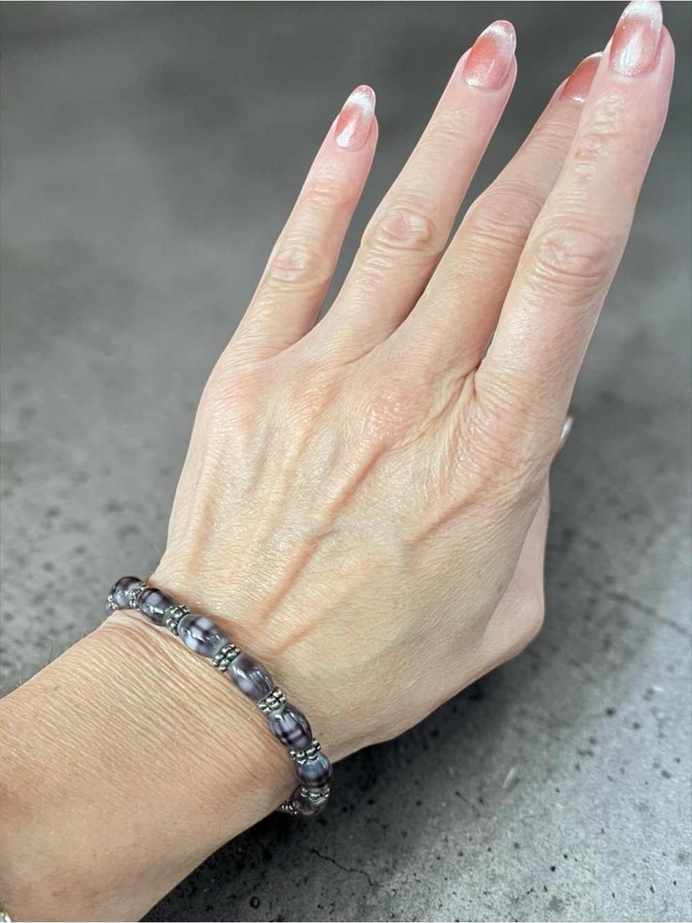 Black Gray Striped Glass Bead Stretch Bracelet Silver Floral Spacers